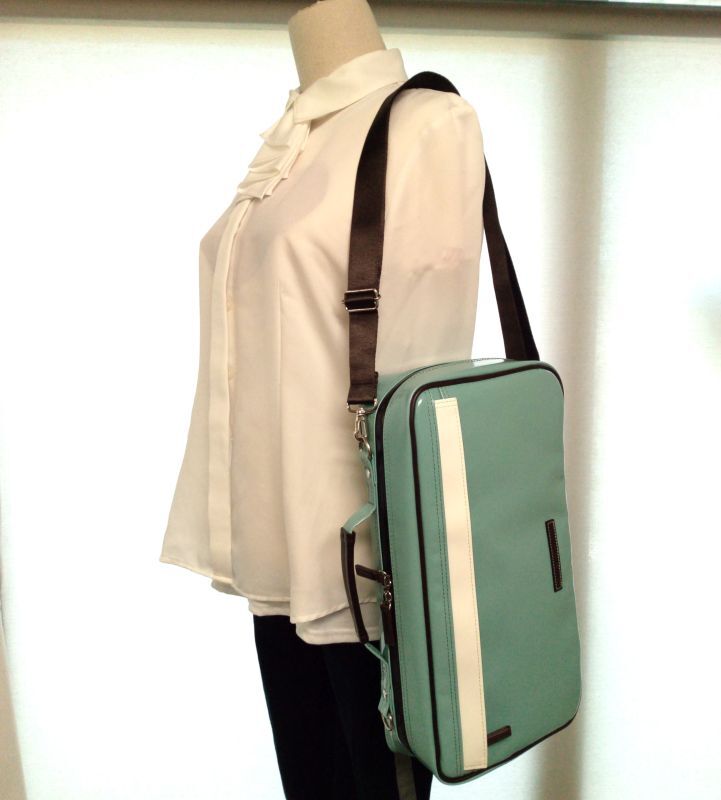 Photo: NAHOK Oboe Case Bag [Appassionato/wf] White / Light Pink (A) {Waterproof, Temperature Adjustment & Shock Absorb}