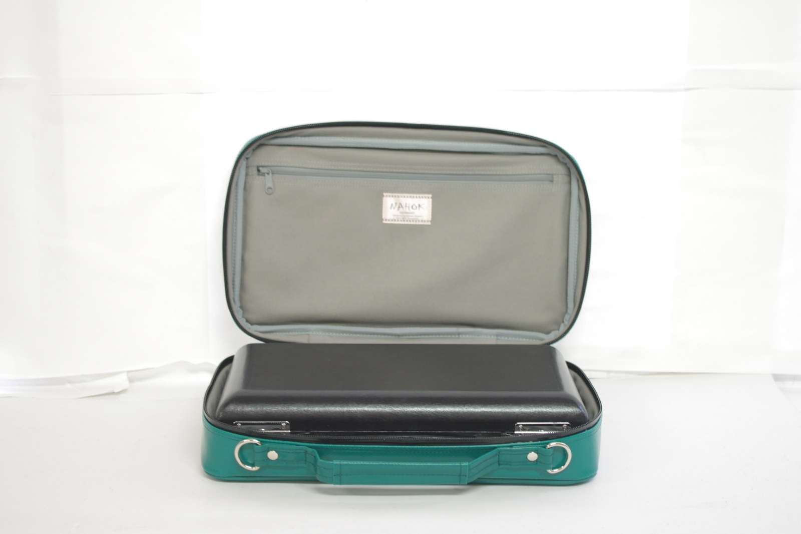 Photo: NAHOK Single Oboe Case Bag [The Mission/wf] Matte Emerald Green {Waterproof, Temperature Adjustment & Shock Absorb}